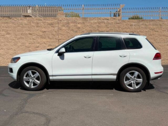 Белый Фольксваген Туарег, объемом двигателя 3 л и пробегом 83 тыс. км за 10500 $, фото 4 на Automoto.ua