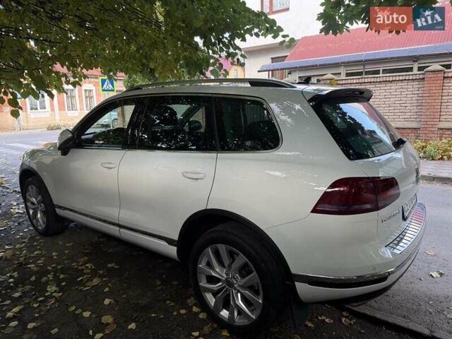 Белый Фольксваген Туарег, объемом двигателя 2.97 л и пробегом 145 тыс. км за 31500 $, фото 34 на Automoto.ua