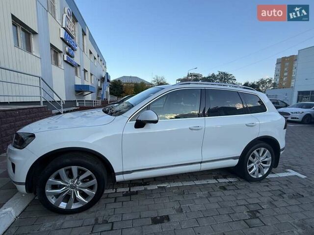 Белый Фольксваген Туарег, объемом двигателя 2.97 л и пробегом 145 тыс. км за 31500 $, фото 12 на Automoto.ua