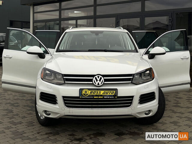 Білий Фольксваген Туарег, об'ємом двигуна 3 л та пробігом 283 тис. км за 20800 $, фото 7 на Automoto.ua