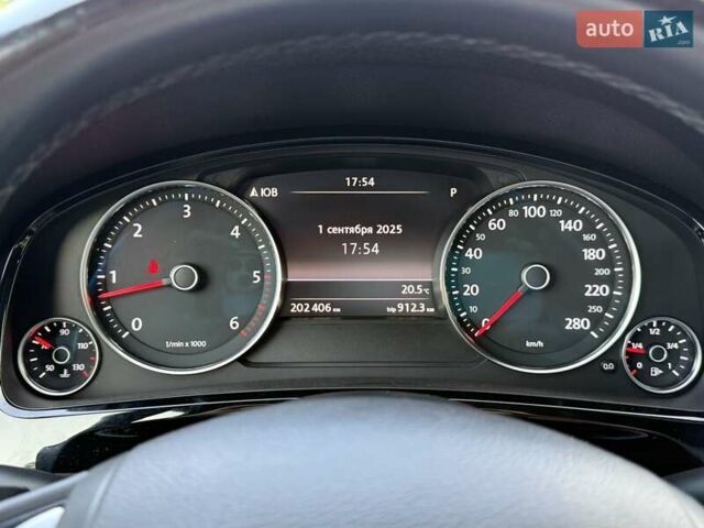 Белый Фольксваген Туарег, объемом двигателя 2.97 л и пробегом 202 тыс. км за 23700 $, фото 39 на Automoto.ua