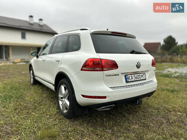 Белый Фольксваген Туарег, объемом двигателя 3 л и пробегом 236 тыс. км за 22000 $, фото 13 на Automoto.ua