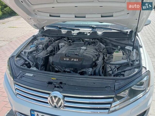 Белый Фольксваген Туарег, объемом двигателя 3.6 л и пробегом 167 тыс. км за 15700 $, фото 2 на Automoto.ua