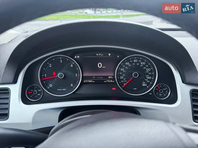 Белый Фольксваген Туарег, объемом двигателя 2.97 л и пробегом 278 тыс. км за 26800 $, фото 39 на Automoto.ua