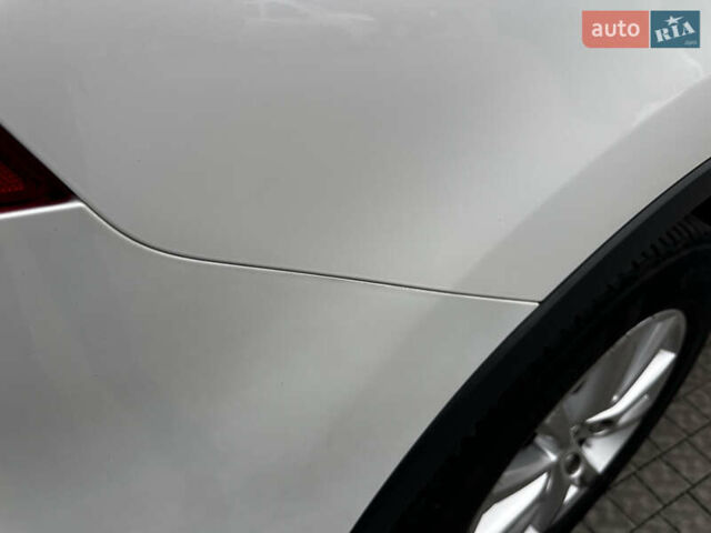 Белый Фольксваген Туарег, объемом двигателя 2.97 л и пробегом 260 тыс. км за 21900 $, фото 18 на Automoto.ua