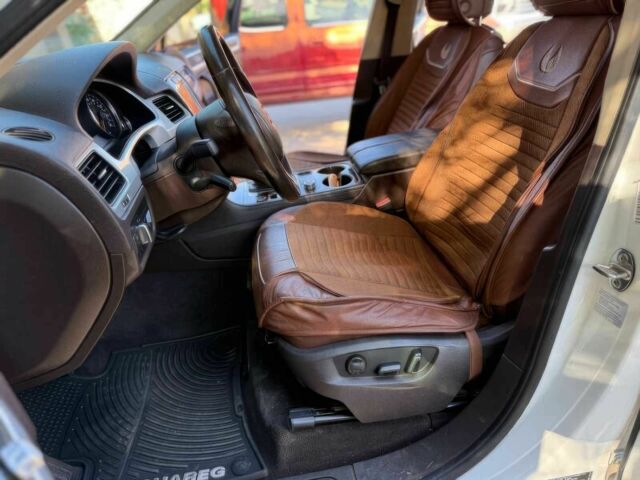 Белый Фольксваген Туарег, объемом двигателя 3 л и пробегом 83 тыс. км за 10500 $, фото 8 на Automoto.ua