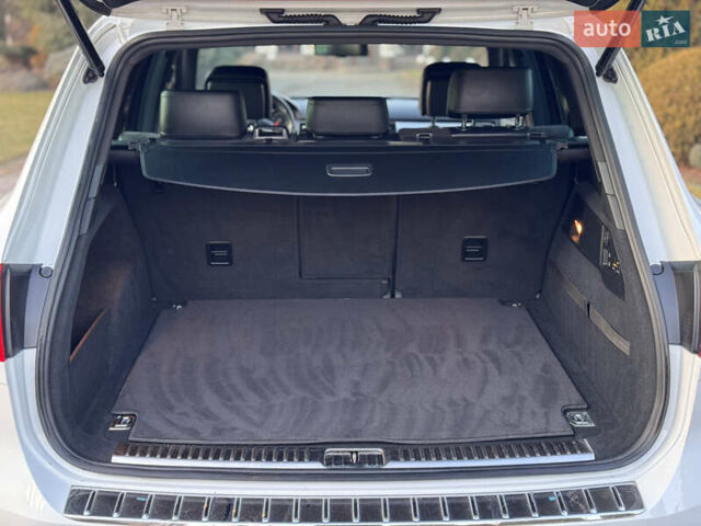 Білий Фольксваген Туарег, об'ємом двигуна 4.13 л та пробігом 197 тис. км за 27000 $, фото 11 на Automoto.ua