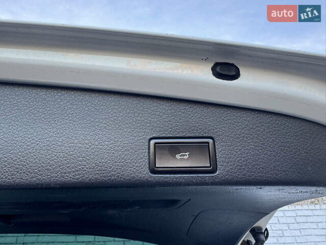 Белый Фольксваген Туарег, объемом двигателя 3.6 л и пробегом 242 тыс. км за 18500 $, фото 14 на Automoto.ua