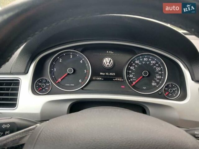Белый Фольксваген Туарег, объемом двигателя 3 л и пробегом 170 тыс. км за 24900 $, фото 45 на Automoto.ua