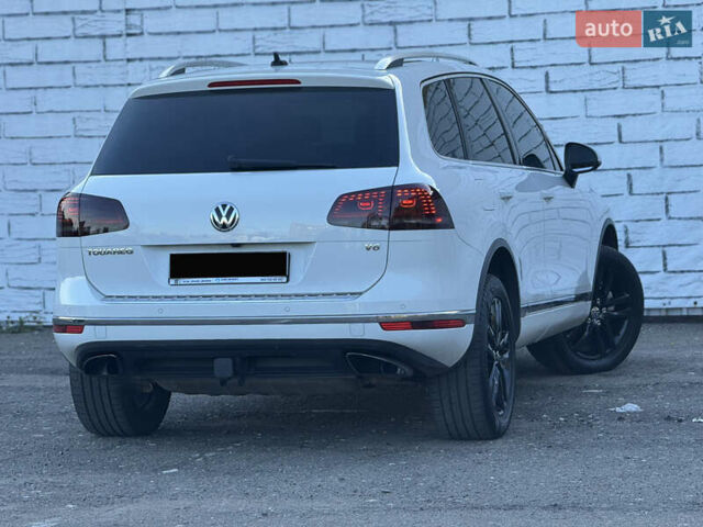 Белый Фольксваген Туарег, объемом двигателя 3.6 л и пробегом 242 тыс. км за 18500 $, фото 49 на Automoto.ua