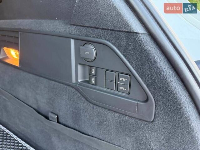 Белый Фольксваген Туарег, объемом двигателя 2.97 л и пробегом 205 тыс. км за 23900 $, фото 42 на Automoto.ua