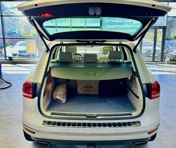 Белый Фольксваген Туарег, объемом двигателя 3.6 л и пробегом 89 тыс. км за 13100 $, фото 16 на Automoto.ua