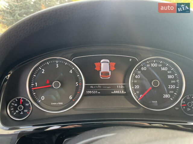 Білий Фольксваген Туарег, об'ємом двигуна 3 л та пробігом 199 тис. км за 35500 $, фото 25 на Automoto.ua