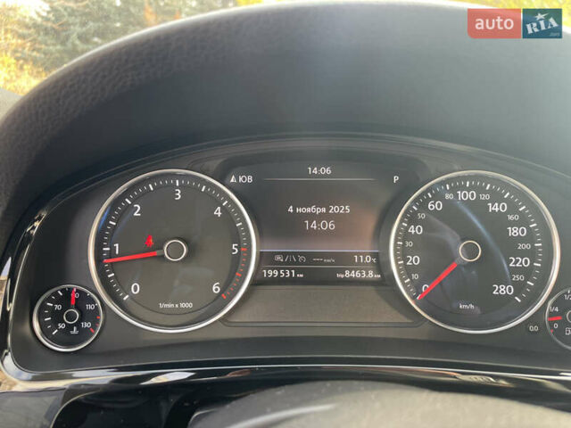 Білий Фольксваген Туарег, об'ємом двигуна 3 л та пробігом 199 тис. км за 35500 $, фото 27 на Automoto.ua