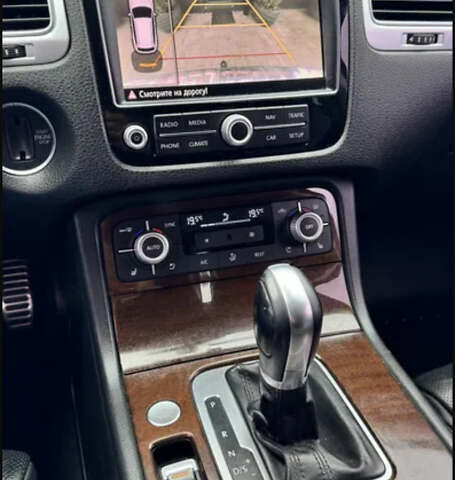 Білий Фольксваген Туарег, об'ємом двигуна 2.97 л та пробігом 320 тис. км за 23200 $, фото 18 на Automoto.ua