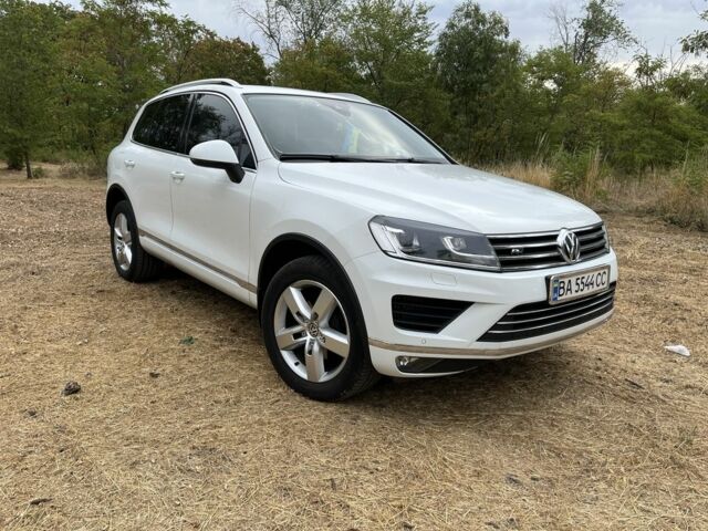 Белый Фольксваген Туарег, объемом двигателя 3 л и пробегом 204 тыс. км за 26000 $, фото 6 на Automoto.ua