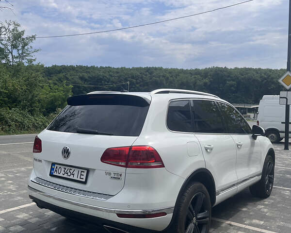 Білий Фольксваген Туарег, об'ємом двигуна 2.97 л та пробігом 247 тис. км за 29800 $, фото 4 на Automoto.ua