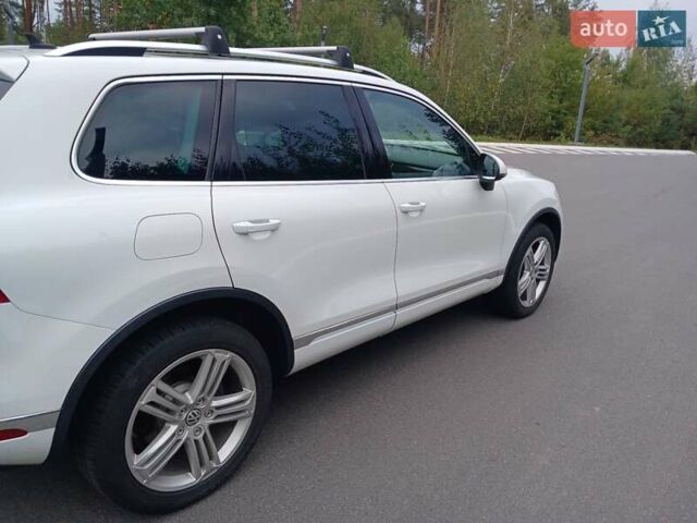 Белый Фольксваген Туарег, объемом двигателя 3 л и пробегом 170 тыс. км за 24900 $, фото 10 на Automoto.ua
