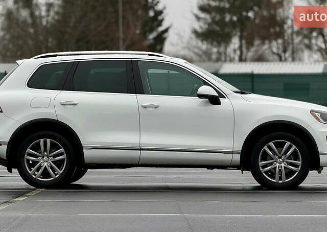 Белый Фольксваген Туарег, объемом двигателя 2.97 л и пробегом 216 тыс. км за 24500 $, фото 8 на Automoto.ua