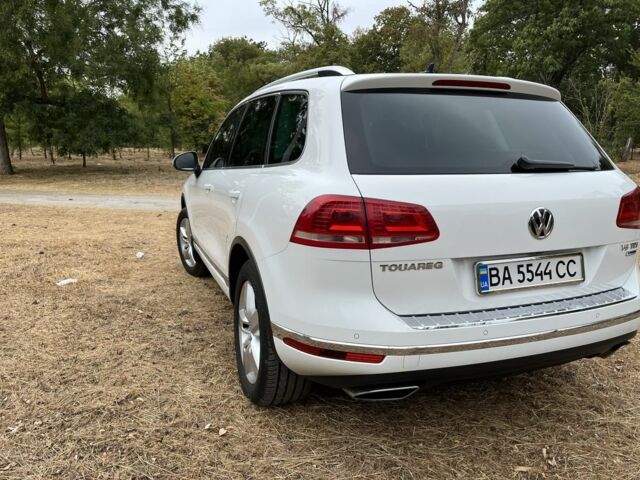 Белый Фольксваген Туарег, объемом двигателя 3 л и пробегом 204 тыс. км за 26000 $, фото 12 на Automoto.ua