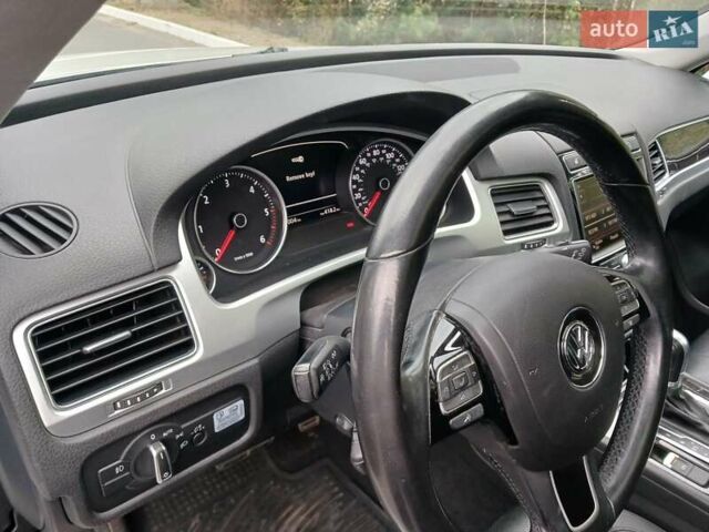 Белый Фольксваген Туарег, объемом двигателя 3 л и пробегом 170 тыс. км за 24900 $, фото 38 на Automoto.ua