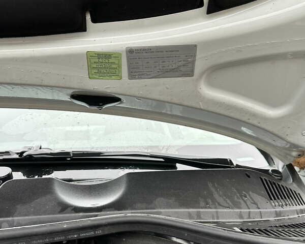 Белый Фольксваген Туарег, объемом двигателя 2.97 л и пробегом 215 тыс. км за 19700 $, фото 14 на Automoto.ua