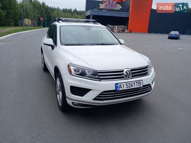 Белый Фольксваген Туарег, объемом двигателя 3 л и пробегом 170 тыс. км за 24900 $, фото 14 на Automoto.ua