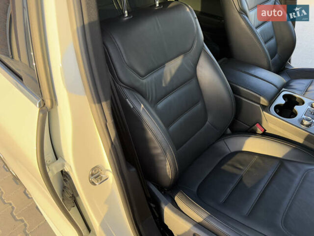 Білий Фольксваген Туарег, об'ємом двигуна 3 л та пробігом 279 тис. км за 24700 $, фото 39 на Automoto.ua