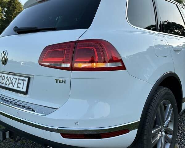 Белый Фольксваген Туарег, объемом двигателя 2.97 л и пробегом 99 тыс. км за 28500 $, фото 8 на Automoto.ua