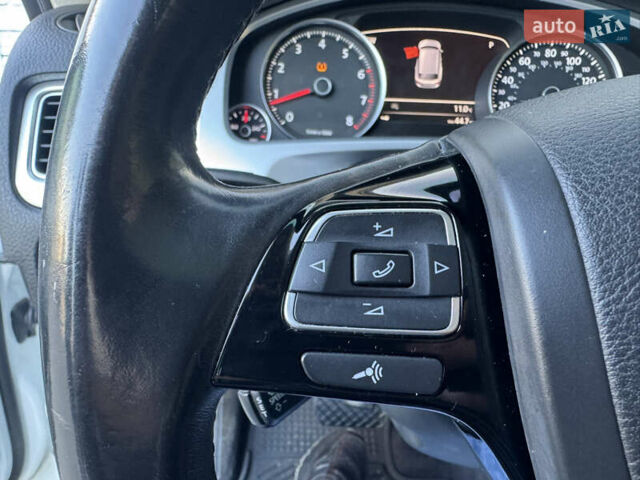 Белый Фольксваген Туарег, объемом двигателя 3.6 л и пробегом 242 тыс. км за 18500 $, фото 32 на Automoto.ua