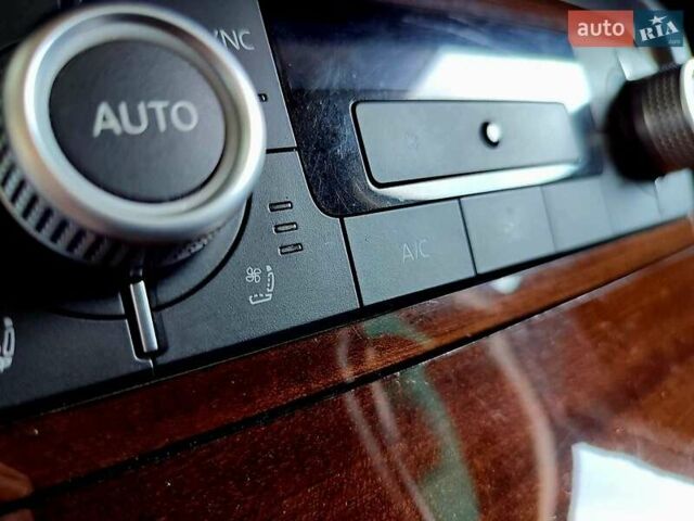 Білий Фольксваген Туарег, об'ємом двигуна 3 л та пробігом 157 тис. км за 27500 $, фото 13 на Automoto.ua