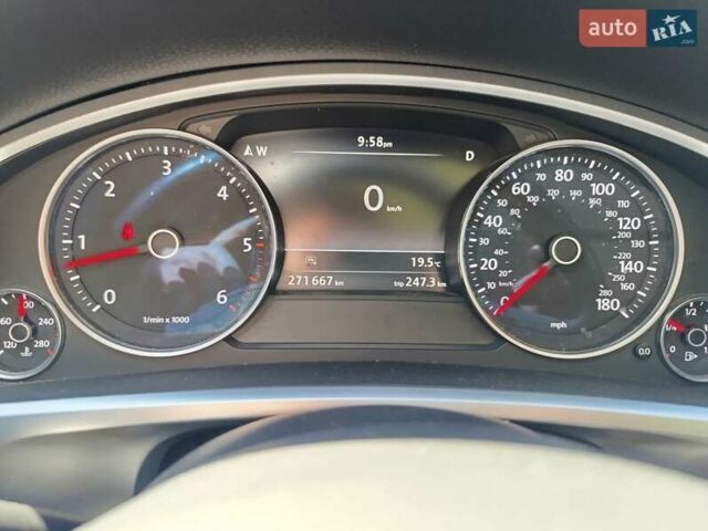Білий Фольксваген Туарег, об'ємом двигуна 2.97 л та пробігом 271 тис. км за 20500 $, фото 13 на Automoto.ua