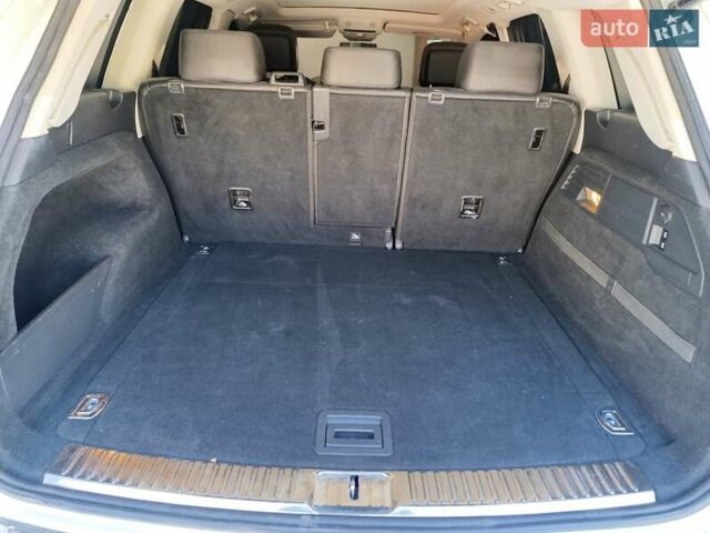 Білий Фольксваген Туарег, об'ємом двигуна 2.97 л та пробігом 271 тис. км за 20500 $, фото 16 на Automoto.ua