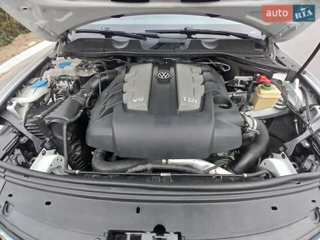 Белый Фольксваген Туарег, объемом двигателя 3 л и пробегом 170 тыс. км за 24900 $, фото 53 на Automoto.ua
