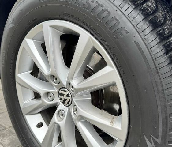 Белый Фольксваген Туарег, объемом двигателя 3 л и пробегом 320 тыс. км за 23700 $, фото 22 на Automoto.ua