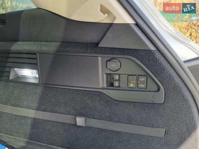 Білий Фольксваген Туарег, об'ємом двигуна 2.97 л та пробігом 240 тис. км за 28000 $, фото 20 на Automoto.ua