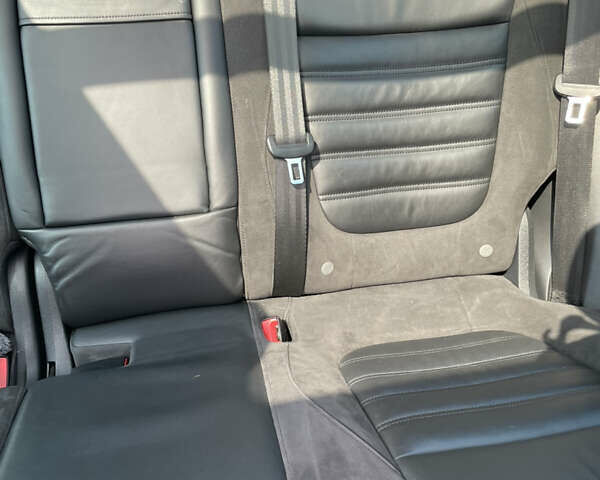 Білий Фольксваген Туарег, об'ємом двигуна 4.13 л та пробігом 169 тис. км за 32000 $, фото 12 на Automoto.ua