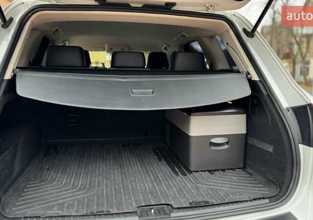 Белый Фольксваген Туарег, объемом двигателя 2.97 л и пробегом 206 тыс. км за 24900 $, фото 8 на Automoto.ua