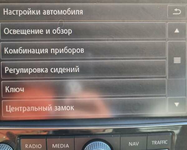 Белый Фольксваген Туарег, объемом двигателя 2.97 л и пробегом 230 тыс. км за 30000 $, фото 72 на Automoto.ua