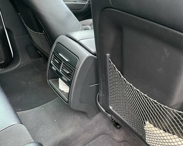 Білий Фольксваген Туарег, об'ємом двигуна 4.13 л та пробігом 169 тис. км за 32000 $, фото 19 на Automoto.ua