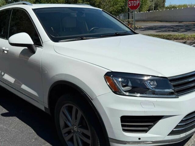 Білий Фольксваген Туарег, об'ємом двигуна 3.6 л та пробігом 78 тис. км за 6200 $, фото 2 на Automoto.ua
