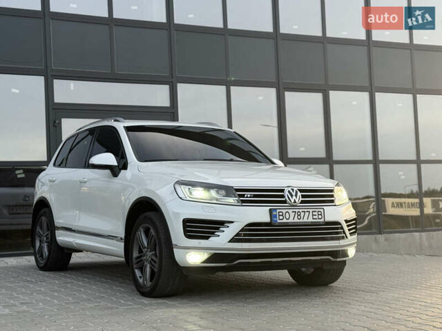 Білий Фольксваген Туарег, об'ємом двигуна 2.98 л та пробігом 287 тис. км за 24250 $, фото 6 на Automoto.ua
