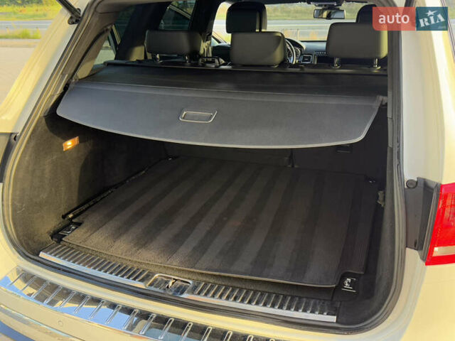 Білий Фольксваген Туарег, об'ємом двигуна 3 л та пробігом 279 тис. км за 24700 $, фото 40 на Automoto.ua