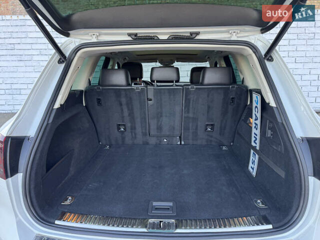 Белый Фольксваген Туарег, объемом двигателя 3.6 л и пробегом 242 тыс. км за 18500 $, фото 15 на Automoto.ua