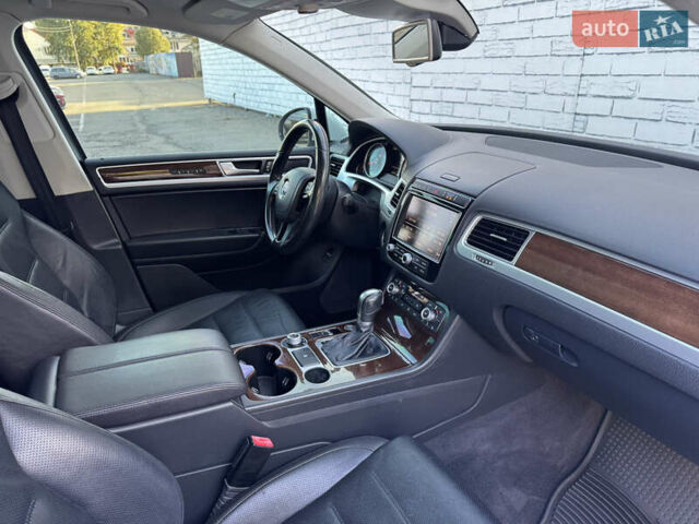 Белый Фольксваген Туарег, объемом двигателя 3.6 л и пробегом 242 тыс. км за 18500 $, фото 25 на Automoto.ua