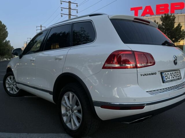 Белый Фольксваген Туарег, объемом двигателя 3 л и пробегом 208 тыс. км за 21800 $, фото 7 на Automoto.ua