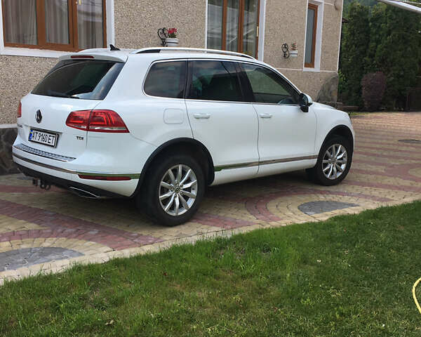 Белый Фольксваген Туарег, объемом двигателя 2.97 л и пробегом 285 тыс. км за 21000 $, фото 4 на Automoto.ua