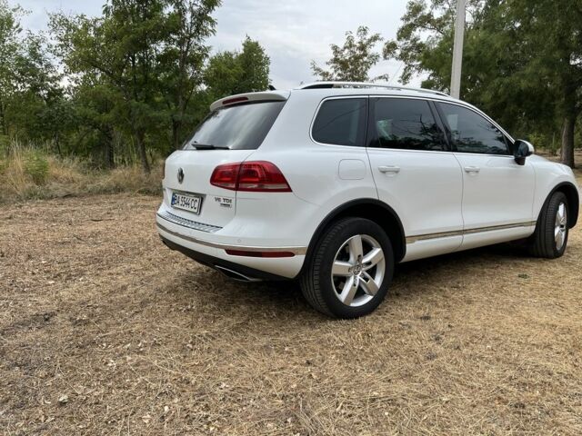 Белый Фольксваген Туарег, объемом двигателя 3 л и пробегом 204 тыс. км за 26000 $, фото 10 на Automoto.ua