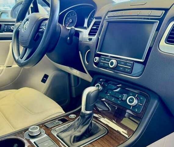 Белый Фольксваген Туарег, объемом двигателя 3.6 л и пробегом 89 тыс. км за 13100 $, фото 10 на Automoto.ua