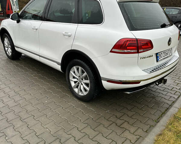 Белый Фольксваген Туарег, объемом двигателя 2.97 л и пробегом 215 тыс. км за 19700 $, фото 7 на Automoto.ua